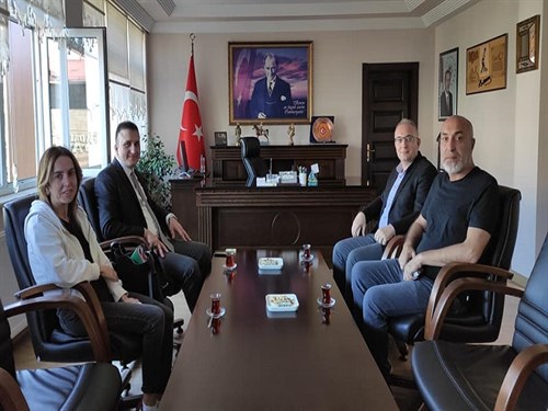 Trabzon Vakıflar Bölge Müdüründen Kaymakam Alay Yazıcı'ya Hayırlı Olsun Ziyareti